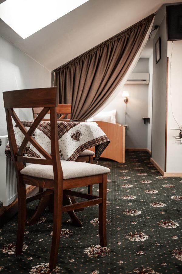 Ekaterinoslav Hotel Dnipro Ngoại thất bức ảnh